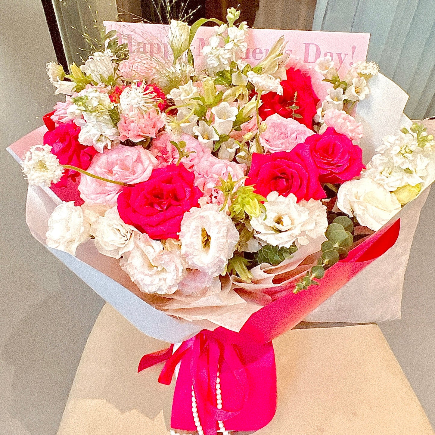 Valentino Bloom桃紅色康乃馨混搭花束 OCTAVIA