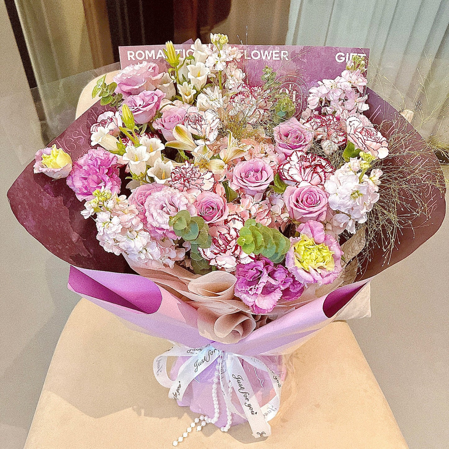 Mauve Garden紫色康乃馨混搭花束 OCTAVIA