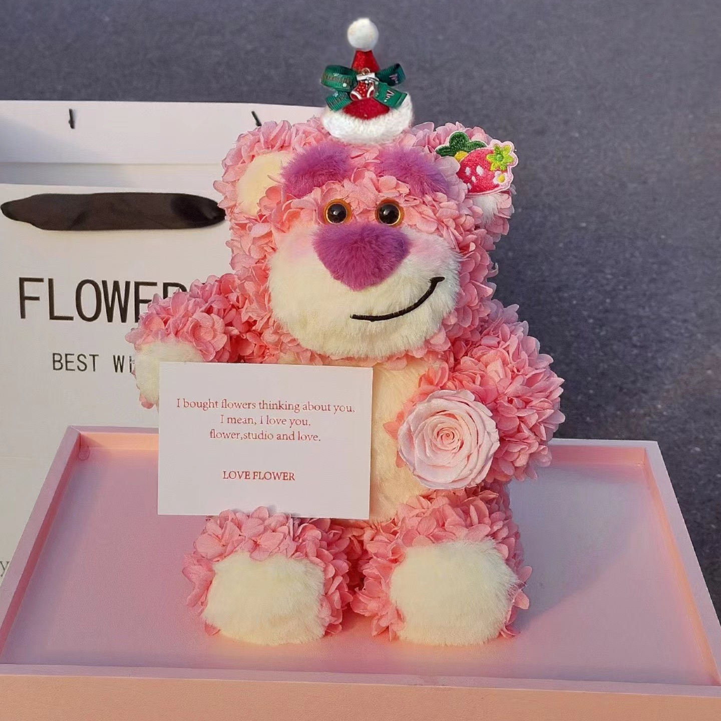 草莓熊(聖誕帽) OCTAVIA