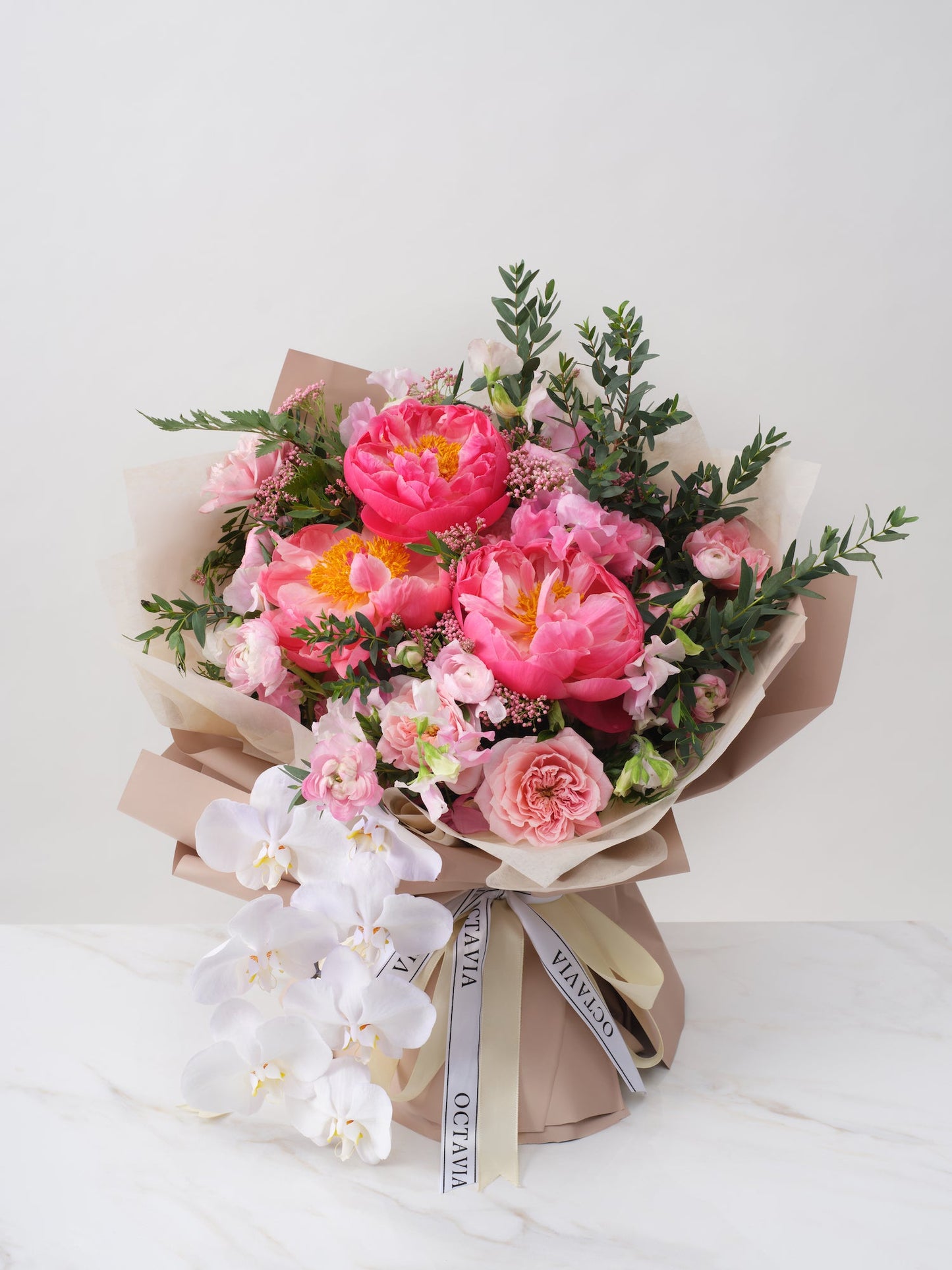 Regular Item-芍藥蝴蝶蘭混搭花束 OCTAVIA