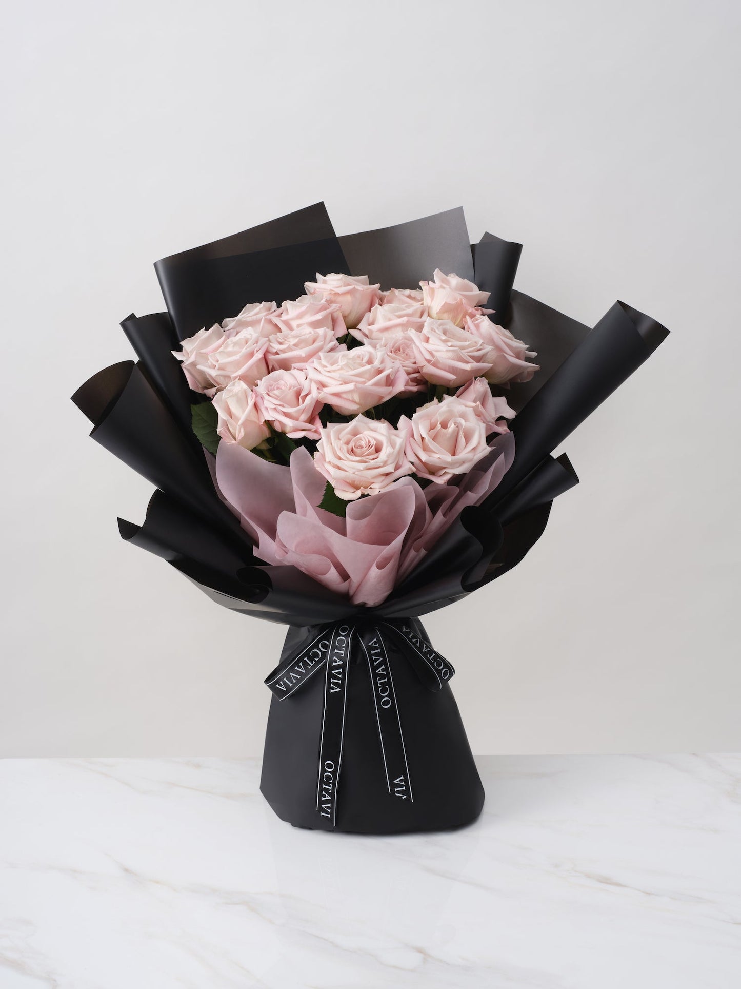 Regular Item-曼塔灰粉色玫瑰花束 OCTAVIA