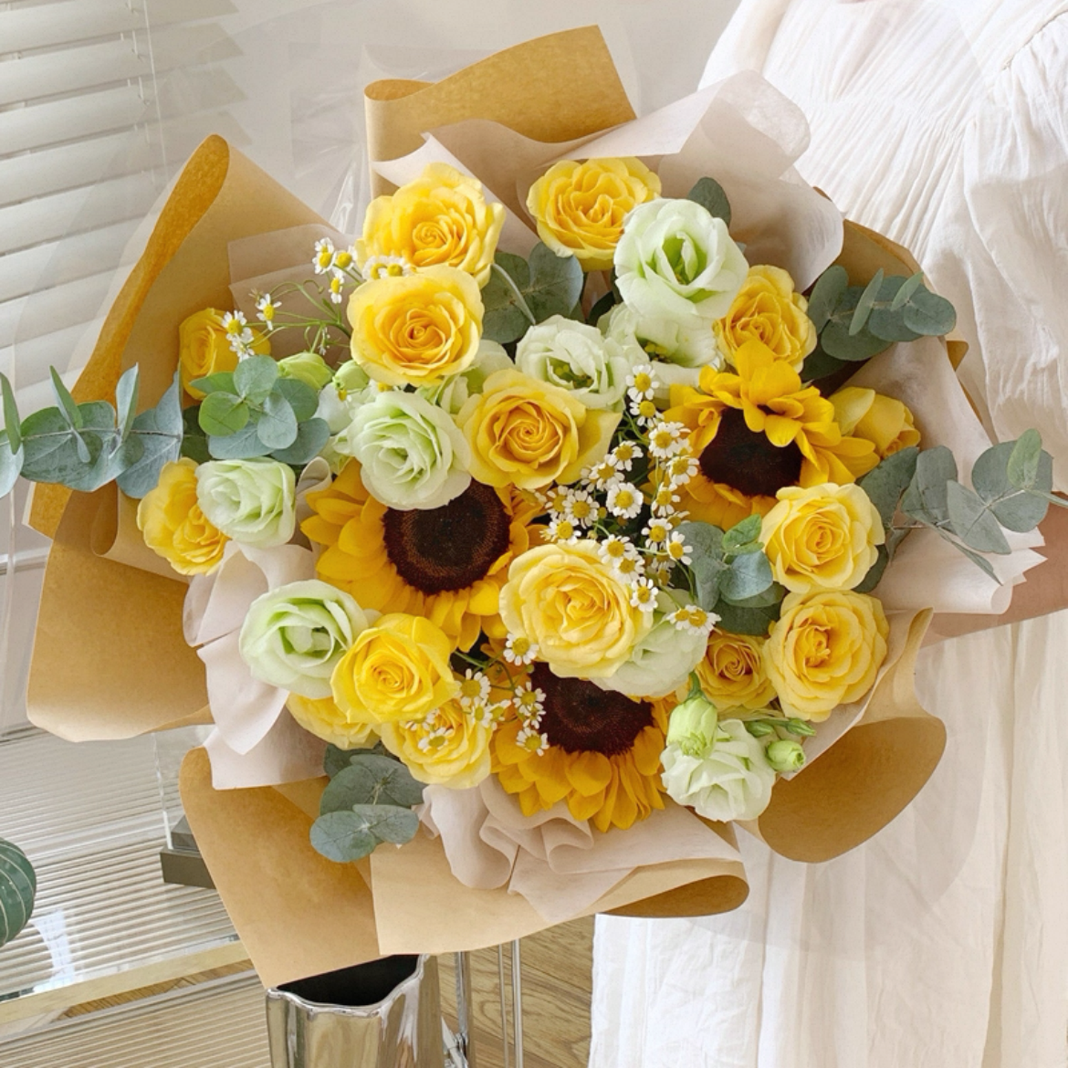 黃色檸檬-黃玫瑰向日葵花束
