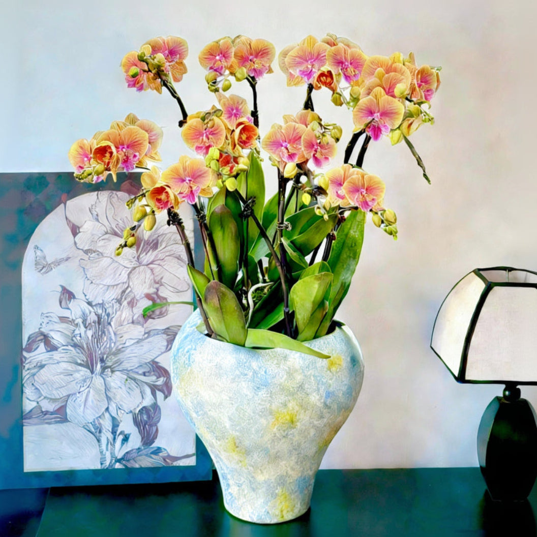 2026 新春賀年蘭花 10枝橙黃色蝴蝶蘭 手繪北歐花器 (10 Stems
Orange Orchid Home Decor HK Arrangement) CNY