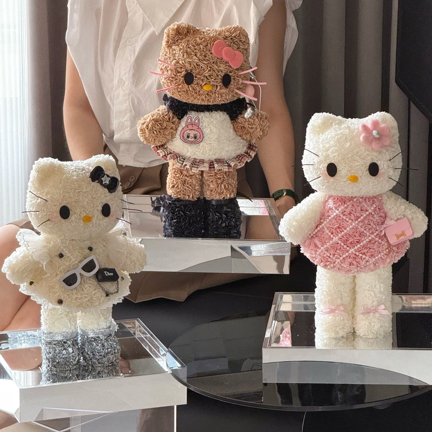 長腿Hello Kitty 永生花 OCTAVIA