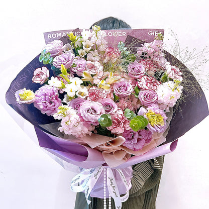Mauve Garden紫色康乃馨混搭花束 OCTAVIA