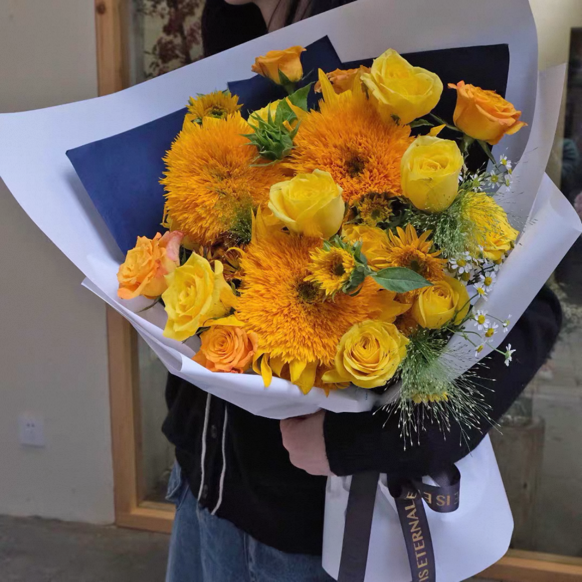 夏日晴朗-向日葵黃玫瑰花束
